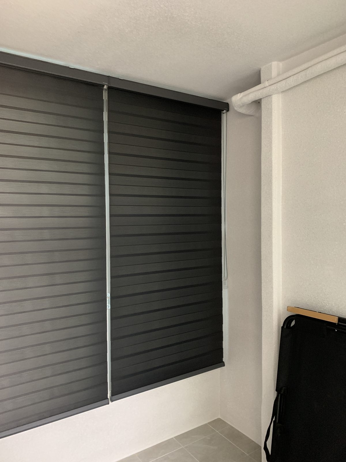 Three-panel zebra shades